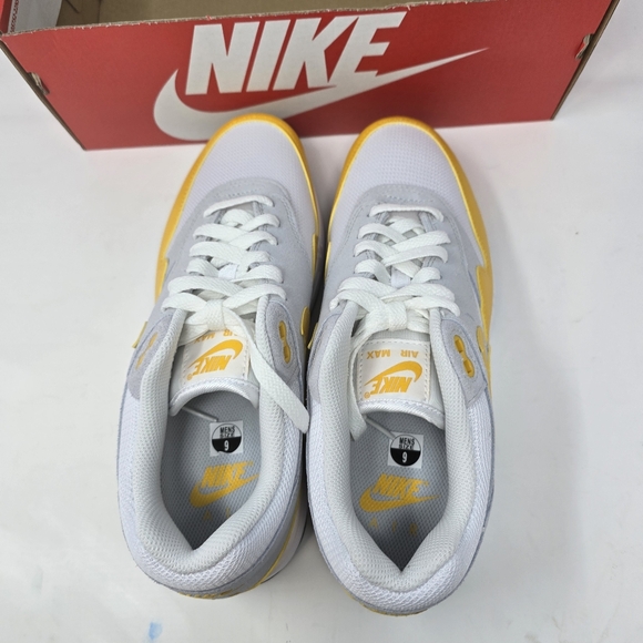 New Nike Air Max 1 Essential University Gold Pure Platinum Men Size 9 FZ5808 100 - Picture 6 of 11